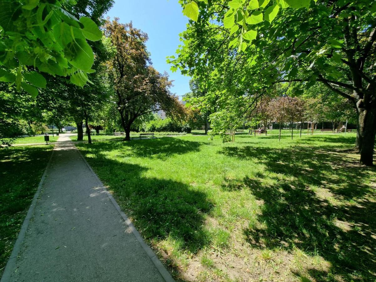 Centrum Warszawa - Center Of Varsó Kültér fotó